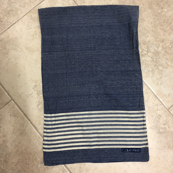 Calvin Klein Accessories - Calvin Klein navy and cream striped scarf